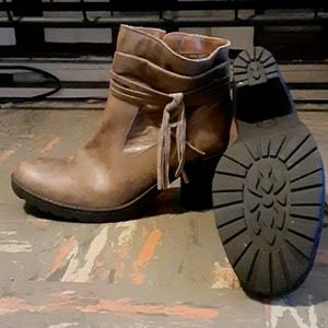 B.O.C boots